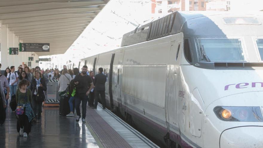 Renfe lanzará en 2019 un AVE &quot;low cost&quot; un 25% más barato