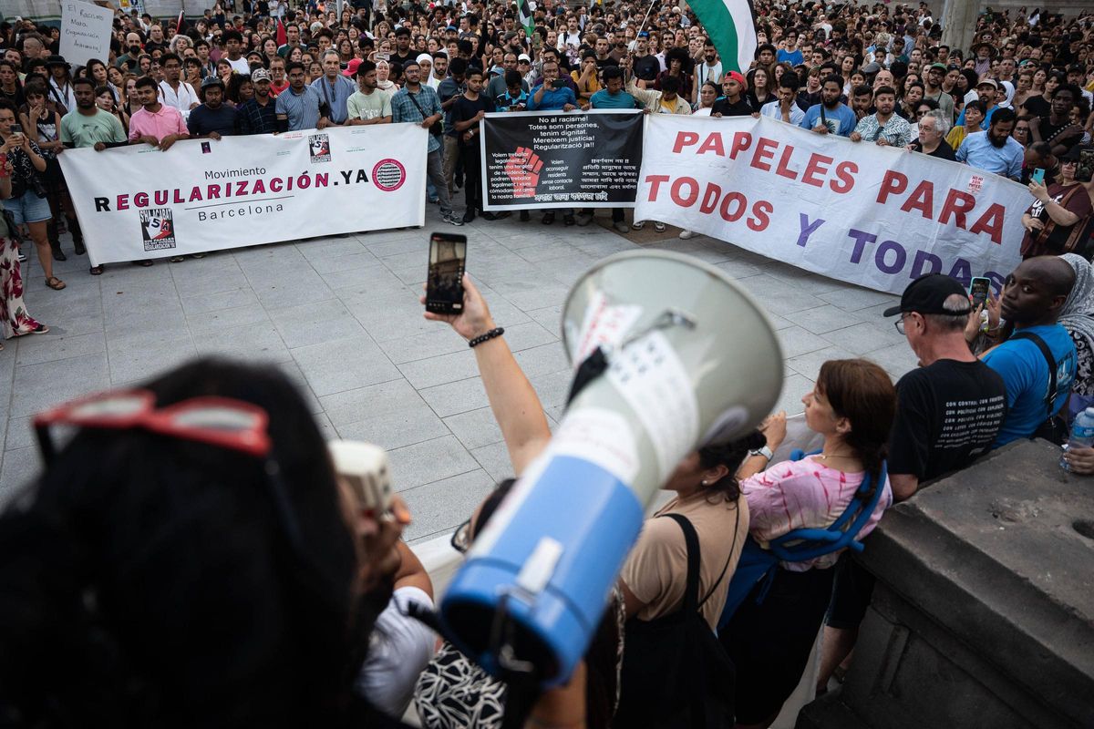 Gran manifestación antiracista en Barcelona