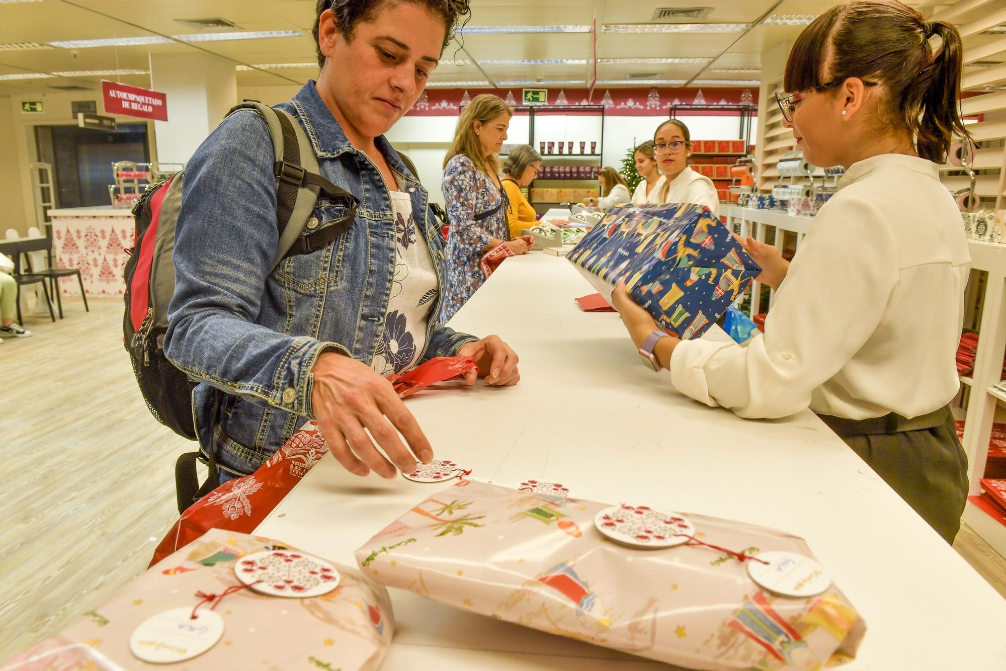 Compras de regalos para Nochebuena en las zonas comerciales de Las Palmas de Gran Canaria