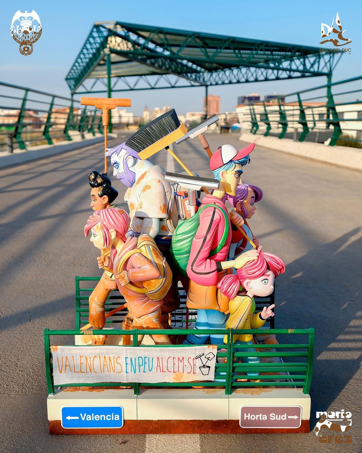 Un ninot sobre els voluntaris.