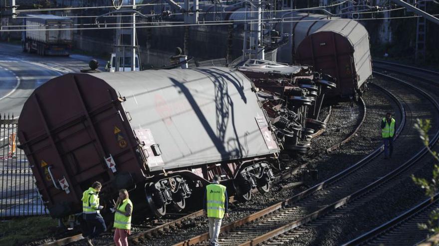 Vuelca un tren con bobinas de Arcelor