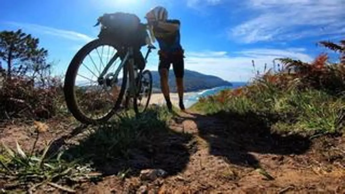El paraíso, desde la bicicleta: el gravel de ultrafondo llega a Galicia