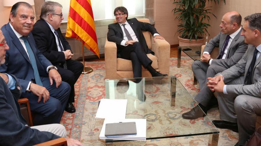 Puigdemont, reunit amb els presidents dels quatre col·legis de metges.