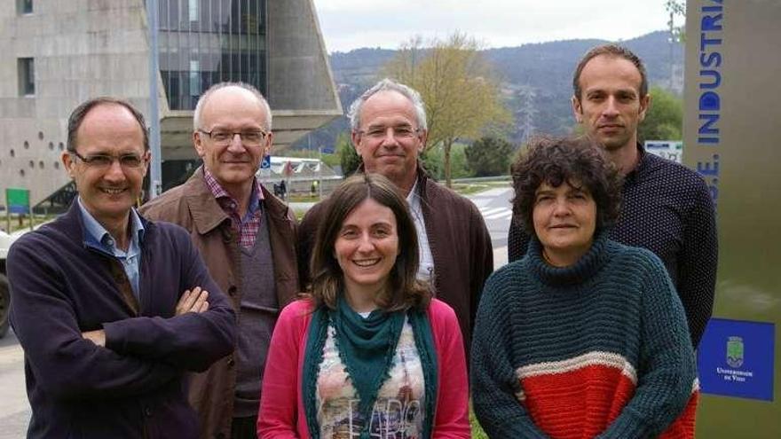 Los científicos de Biocaps Pío González, Roberto Valdés, Stefano Chiussi y Miriam López, Julia Serra e Stefan Stefanov. // Duvi