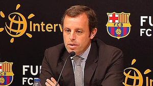 El president del FC Barcelona, Sandro Rosell, durant la roda de premsa d’avui.