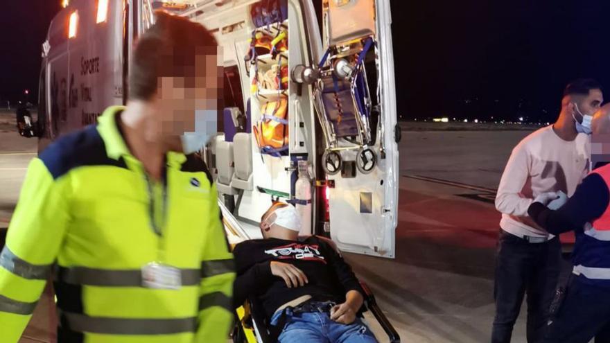 Los médicos de Son Sant Joan dicen que el migrante del avión sí sufría una crisis diabética