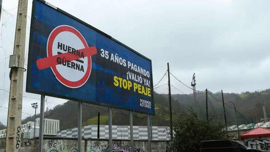 Uno de los carteles de la campaña de Podemos.