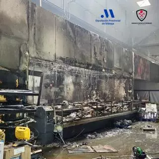Un incendio en un supermercado de Coín obliga a intervenir a los bomberos