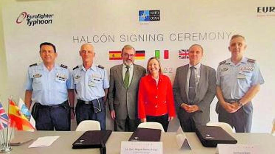 La secretaria de Estado Valcarce, ayer en la firma del programa Halcón.