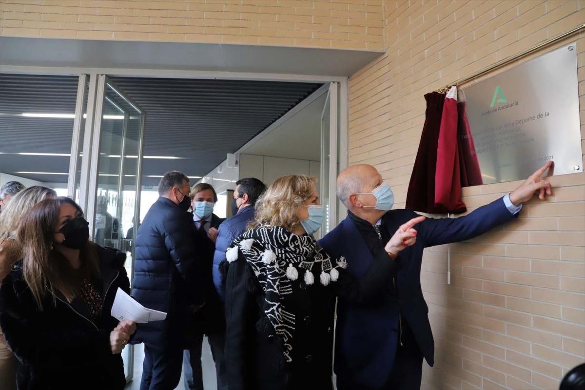 El consejero Imbroda inaugura el colegio público Turruñuelos.