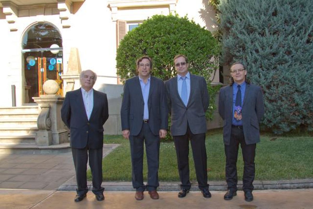 D’esquerra a dreta, Gabriel Junyent, Juan Jesús Pérez, Antoni Elias i Enric Fossas, els quatre candidats que aspiren al rectorat de la UPC. D’esquerra a dreta, Gabriel Junyent, Juan Jesús Pérez, Antoni Elias i Enric Fossas, els quatre candidats que aspiren al rectorat de la UPC.