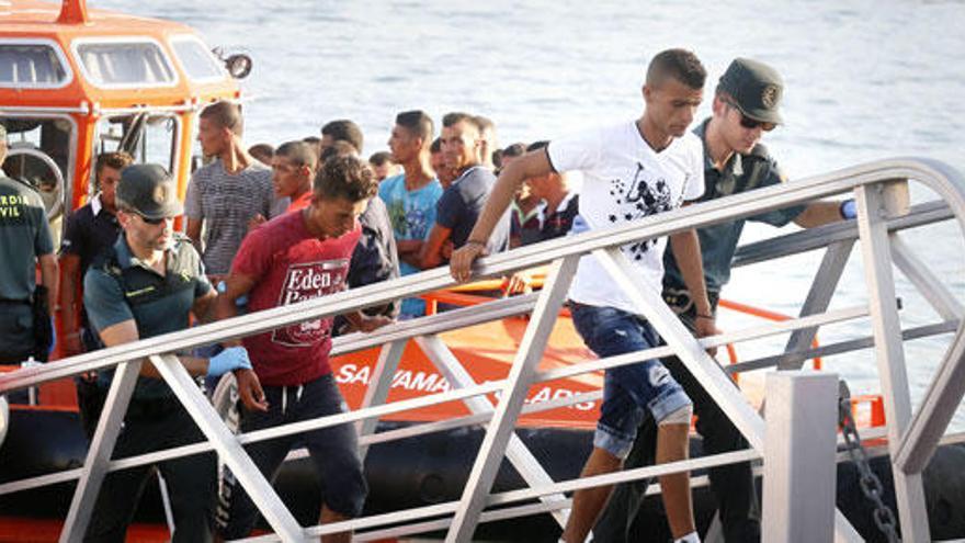 Los inmigrantes que intentaron llegar a España por mar aumentaron en 2015.