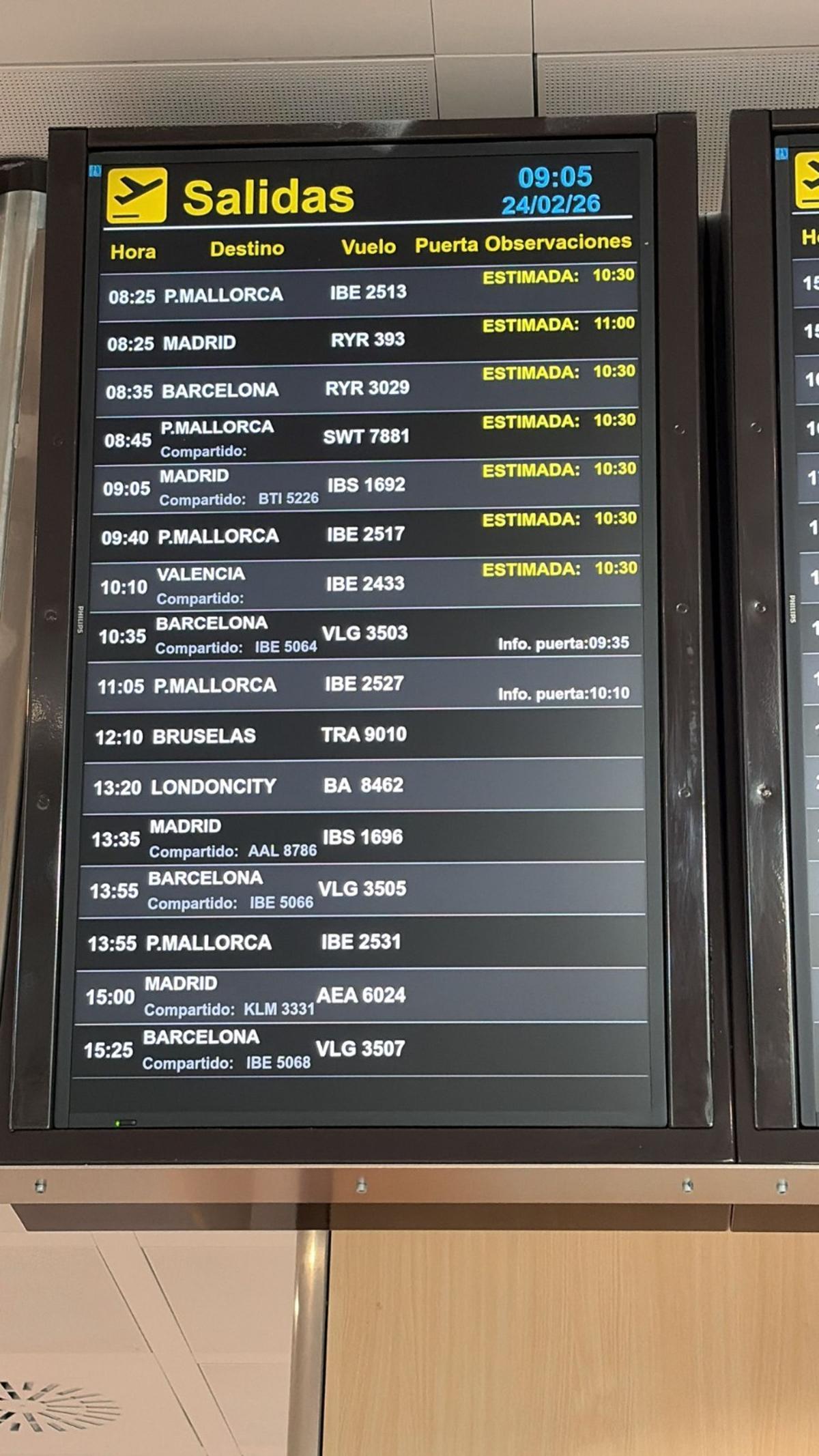 SİS BARCELONA UÇUŞU | Sis, Barselona'ya giden bir uçuşun yönünün değiştirilmesine ve İbiza'daki diğer iki uçağın iptal edilmesine neden oldu.