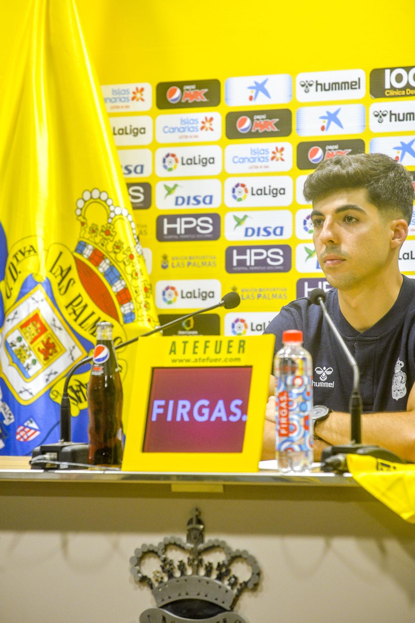 Presentación de Clemente como nuevo jugador de la UD Las Palmas