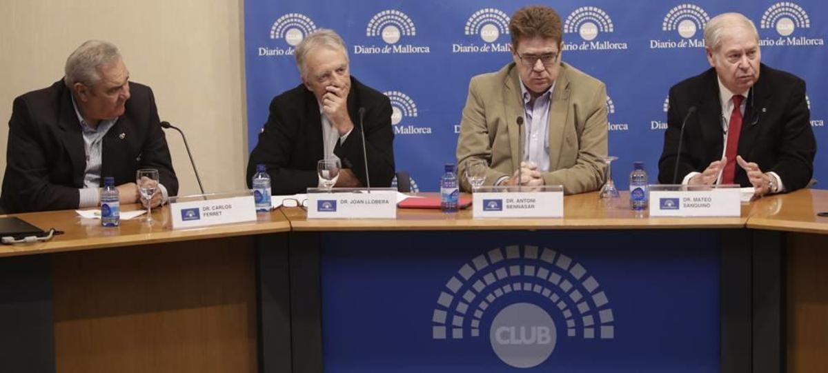 Carlos Ferret, Joan Llobera, Antoni Bennàssar y Mateo Sanguino, durante el debate de ayer.