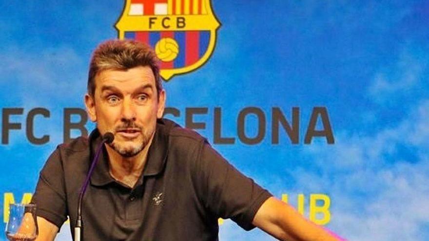 Juan Carlos Unzué, ayer, durante su rueda de prensa en el Camp Nou.