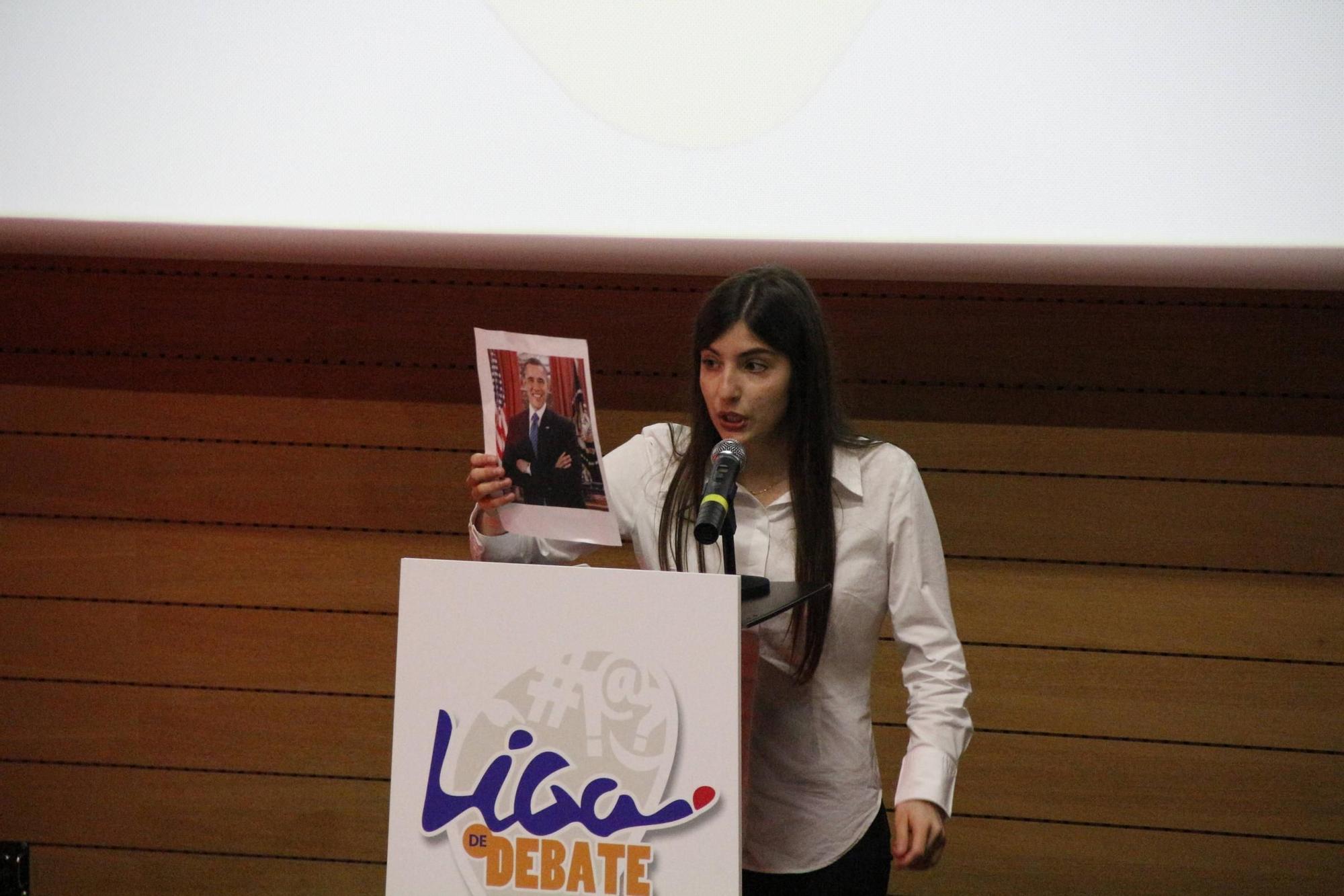 La semifinal de la Liga de Debate Escolar Municipal de Gijón, en imágenes