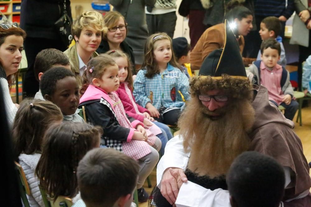 Visita de Samalandrán al colegio de Sabugo