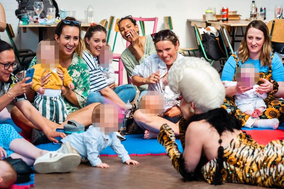 Un espectáculo de drag queens "sexualizado" para bebés levanta ampollas en Reino Unido