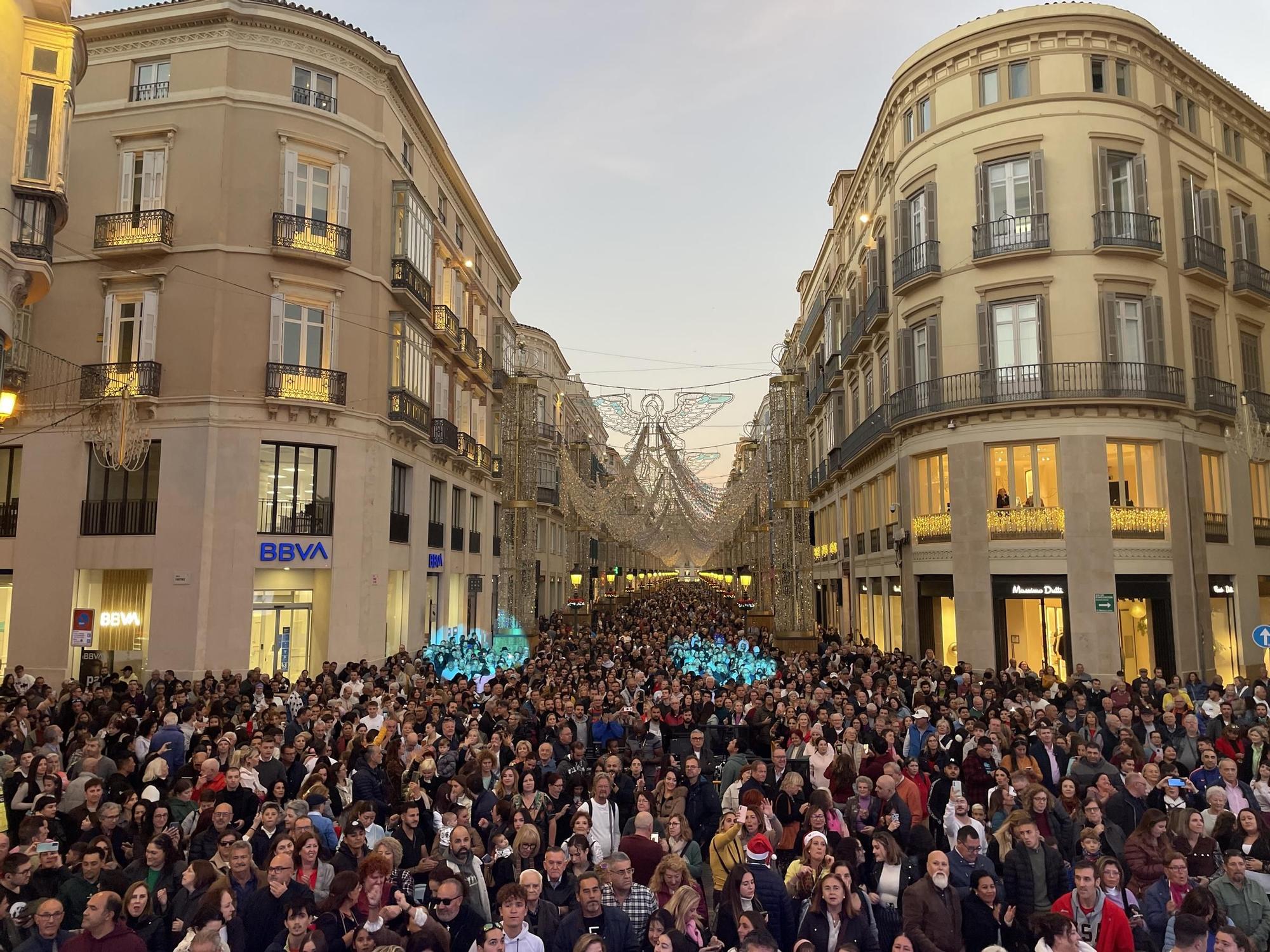 Navidad en Málaga | La calle Larios enciende sus luces de Navidad