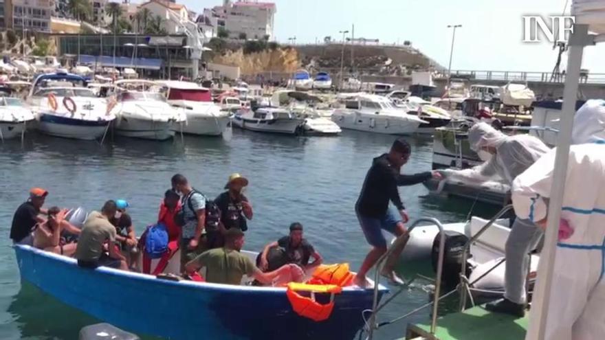 Interceptan una patera con 11 inmigrantes cerca de cala Tio Ximo en Benidorm