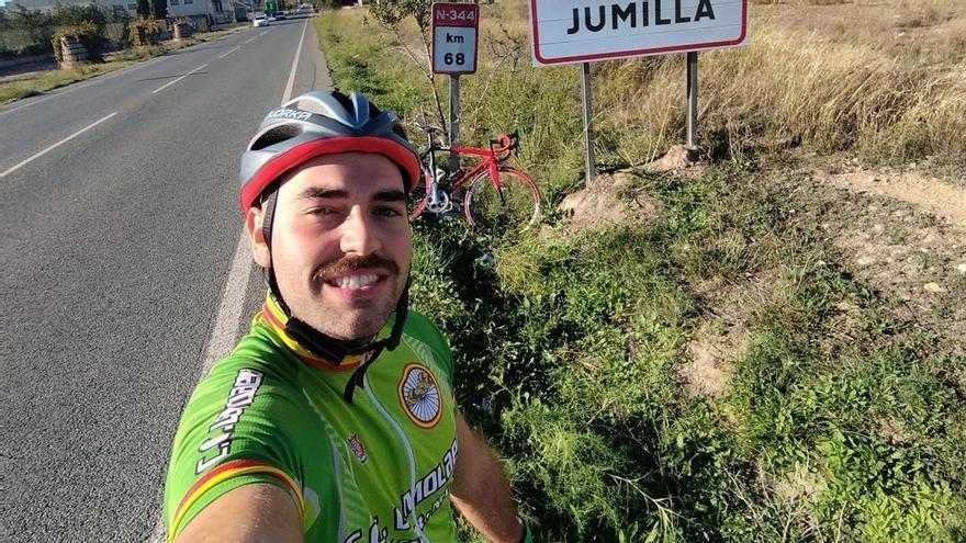 Un ciclista aficionado hace 3.900 kilómetros en bicicleta para recorrer toda la Región de Murcia