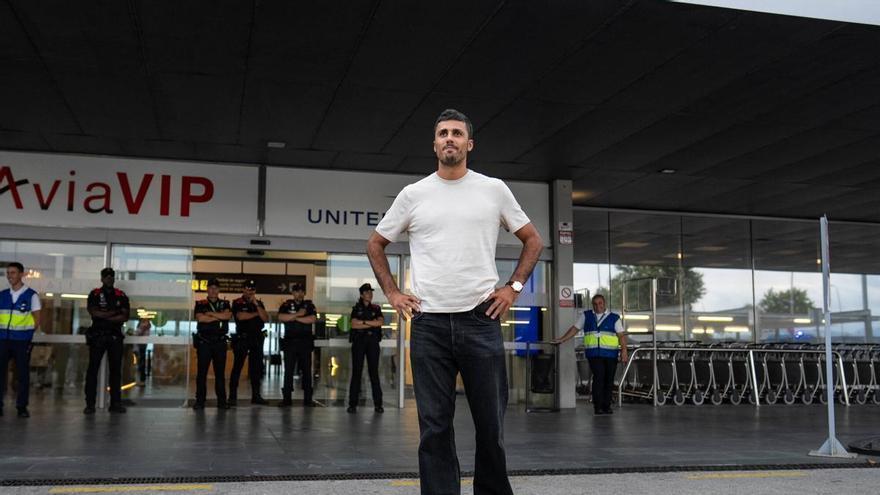 Mourinho no tarda ni un día en 'atizar' a Rodri tras fichar por el Barça
