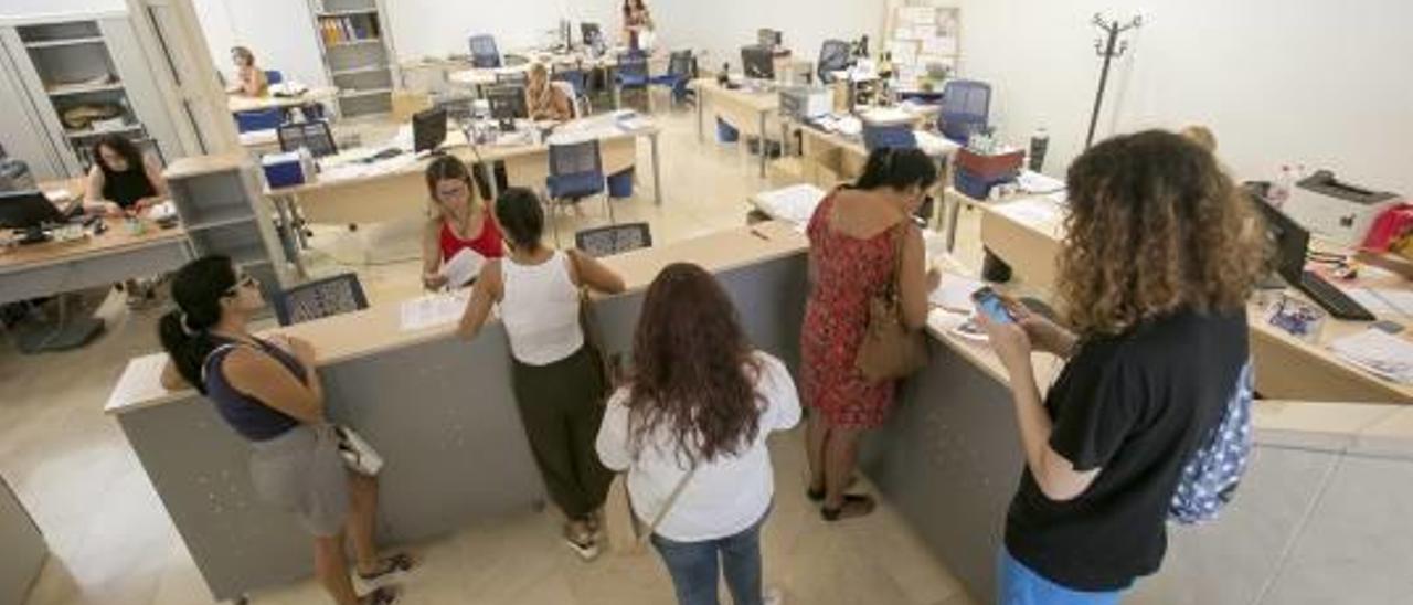 La UA aún tiene plazas vacantes en 14 titulaciones