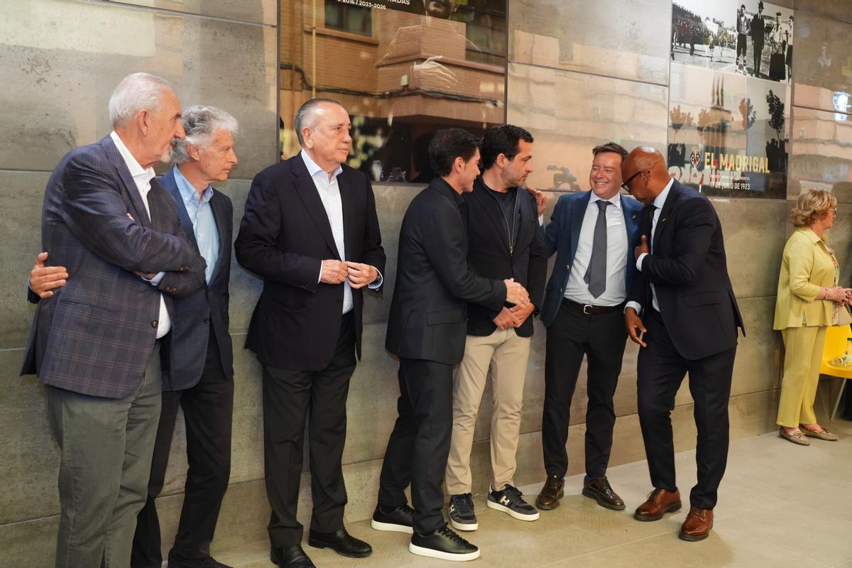 Galería: El homenaje a Marcelino protagonista de la previa del Villarreal-Atlético de Madrid