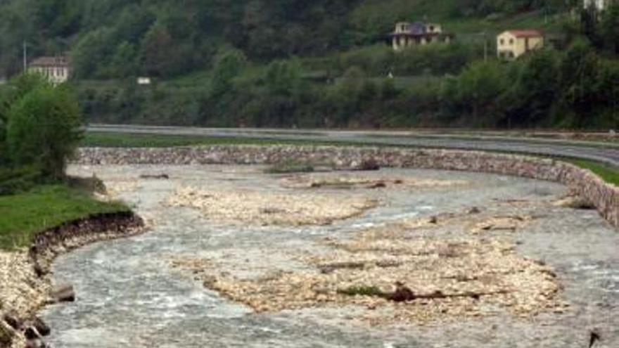 Foro pide un área recreativa fluvial en el entorno de Piñeres, en Aller