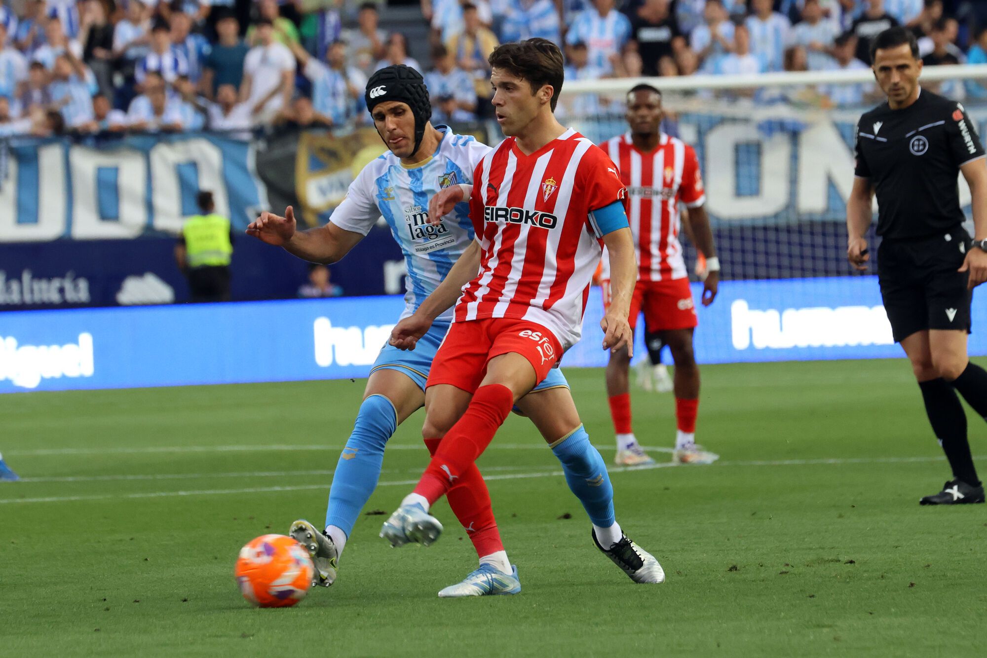 EN IMÁGENES: Ambientazo en el Málaga-Sporting disputado en La Rosaleda