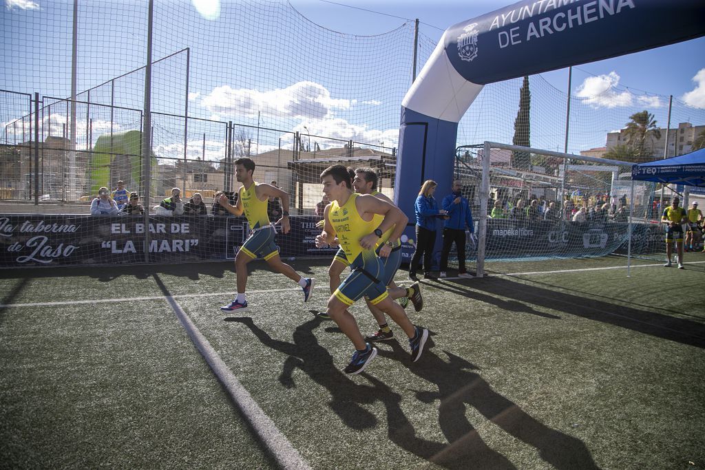 Duatlón en el campo de fútbol de Archena