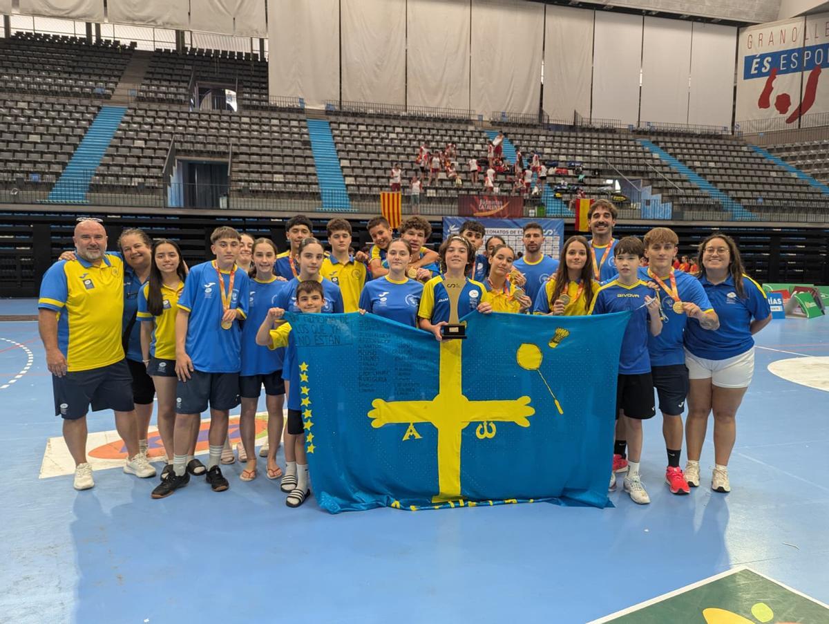 Foto de familia de la selección asturiana desplazada al CESA.