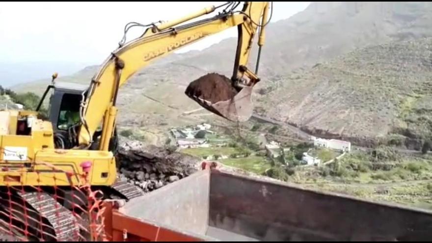 Obras sin pausa en la carretera de La Aldea