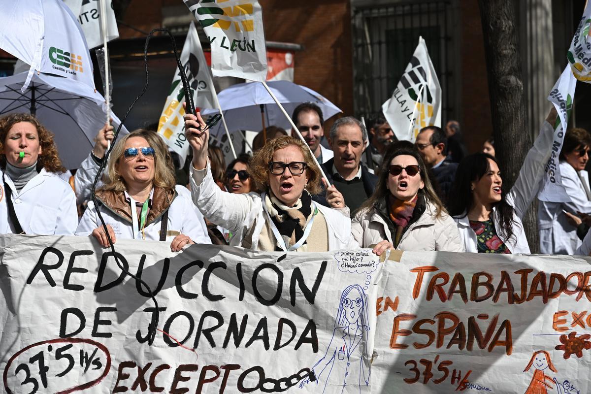 "Trabajar menos horas no significa rendir menos" "Trabajar menos horas no significa rendir menos"