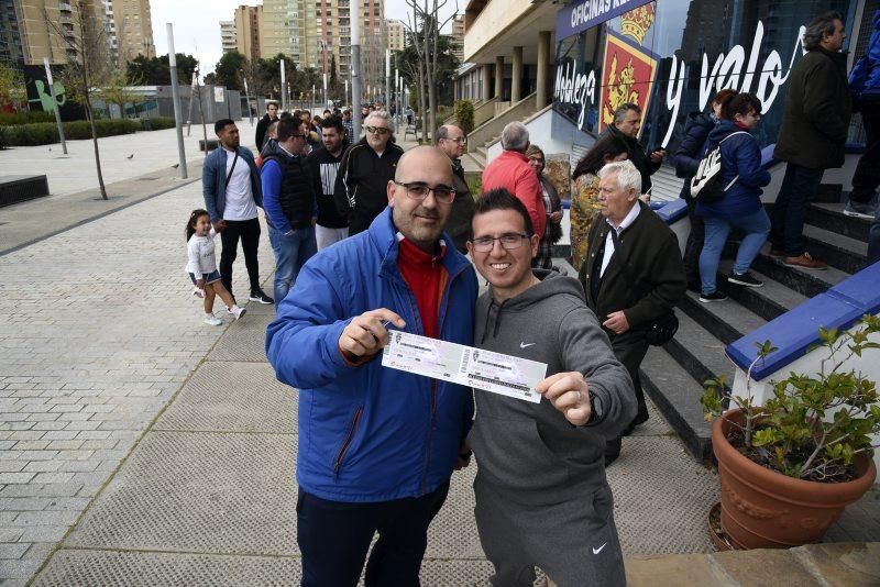 Largas colas para adquirir entradas para el derbi aragonés