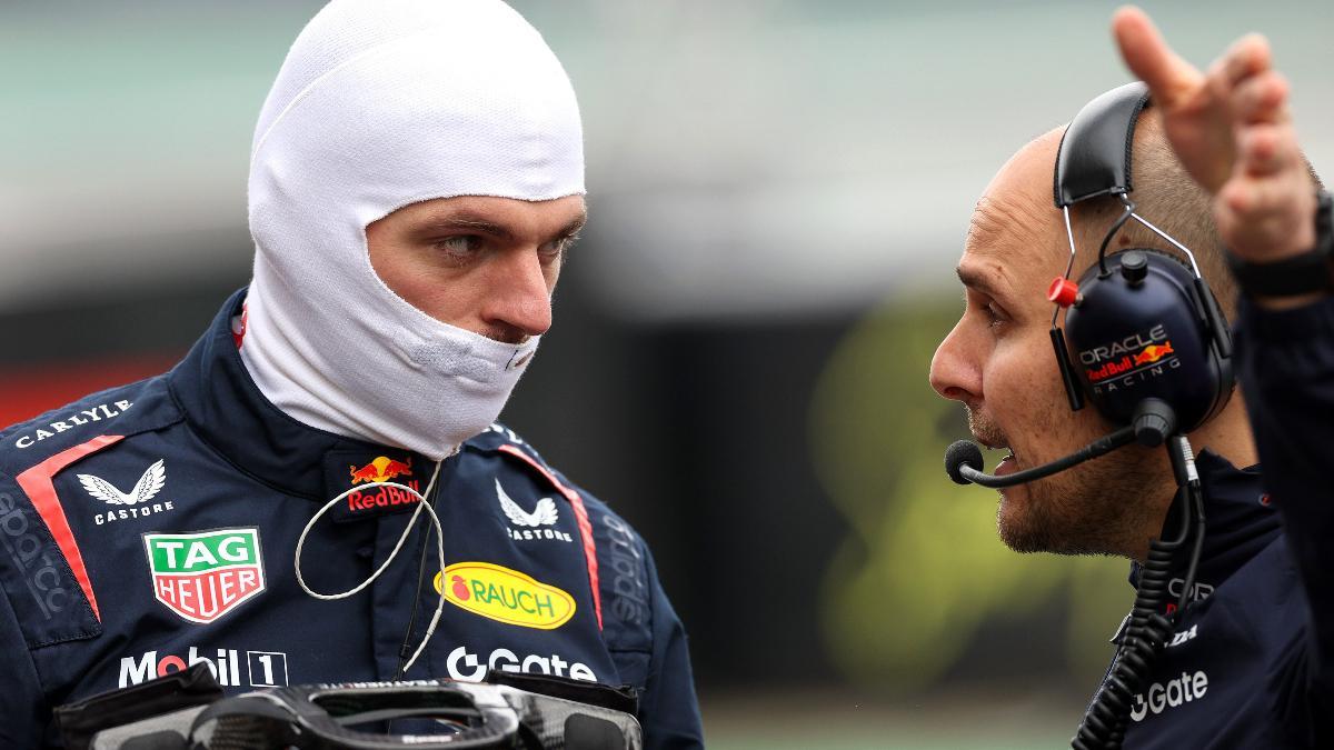 Lambiase da instrucciones a Verstappen
