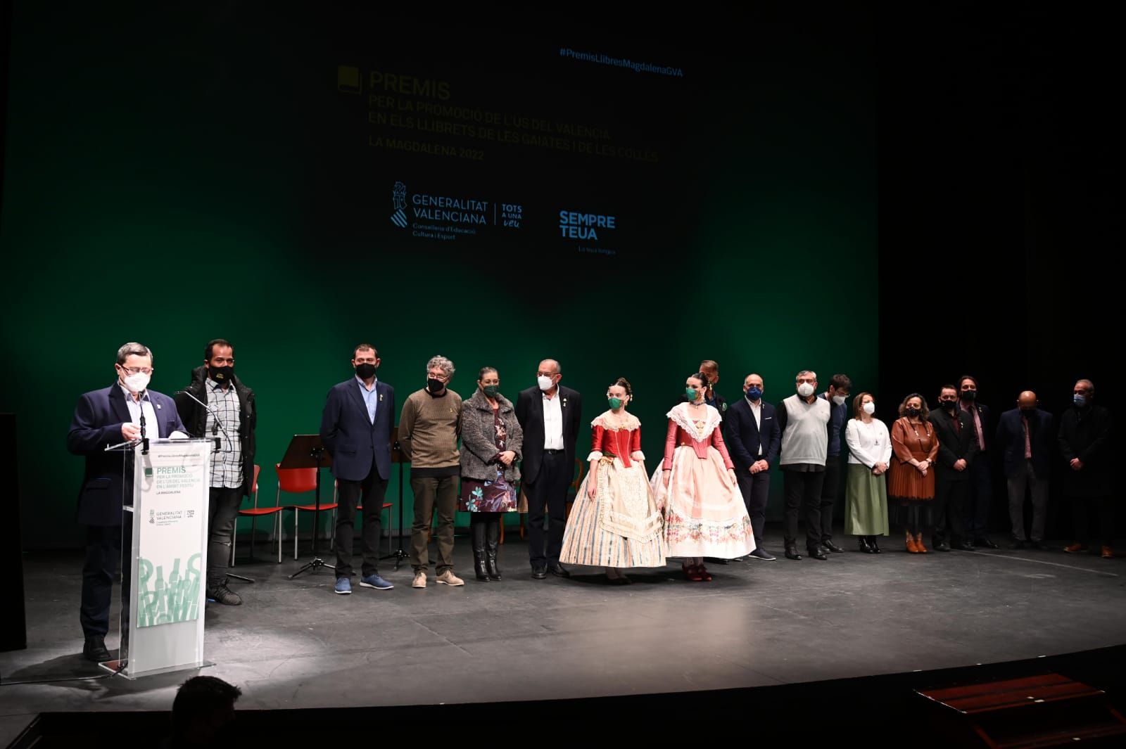 Entrega de premios de llibrets a las collas y gaiatas ganadoras del uso del valenciano