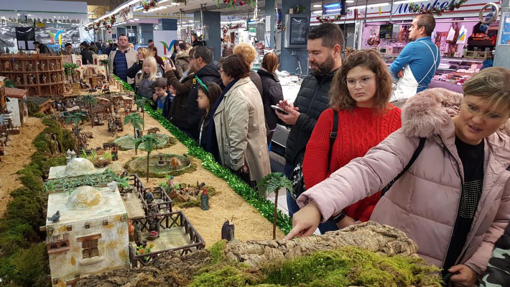 Inauguración del Belén del Mercado de Teis