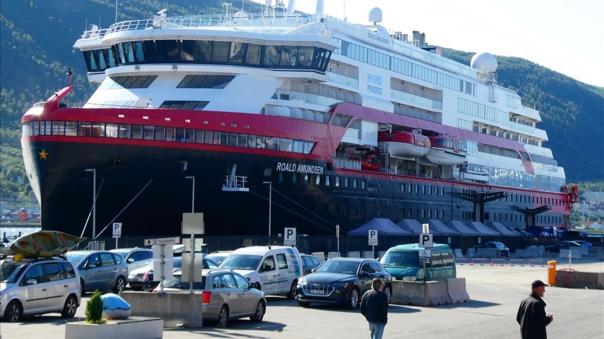 zentauroepp54314391 31 july 2020  norway  tromso  the ms roald amundsen cruise s200801143857