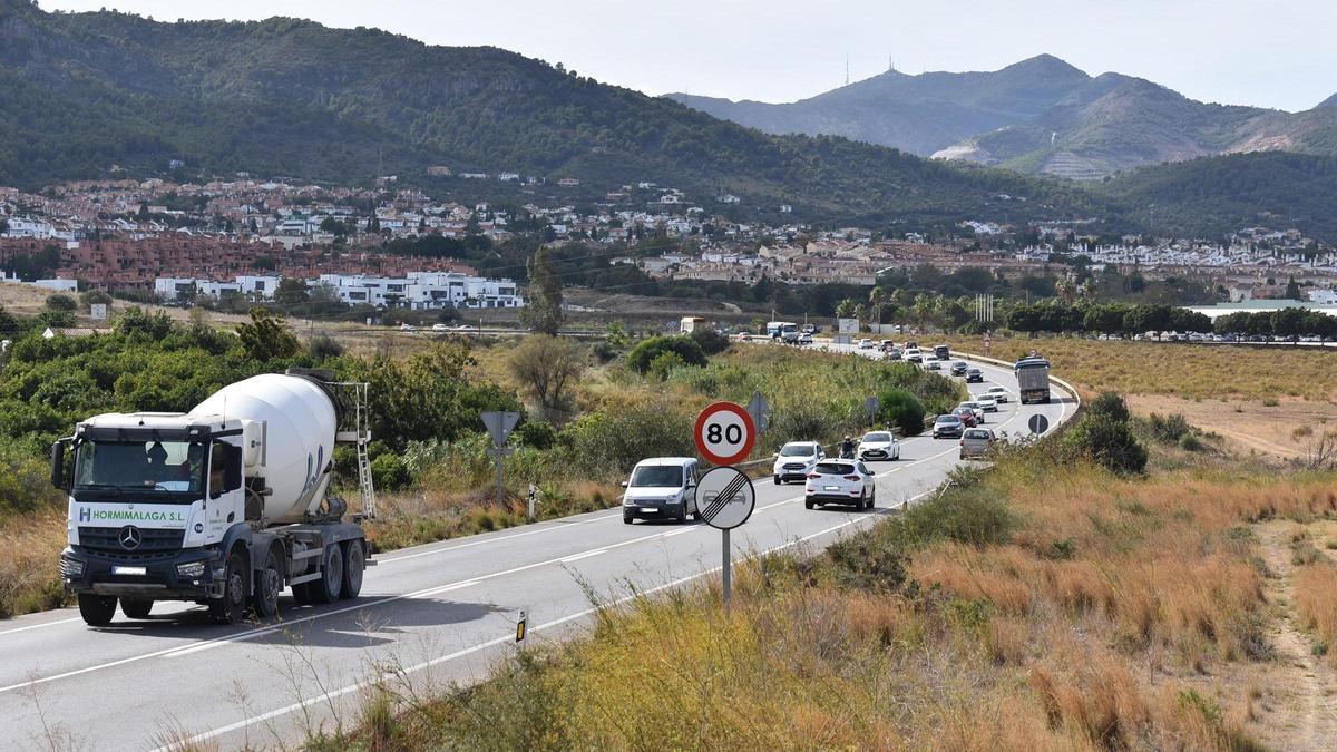 Vista de carretera  A-404, en Alhaurín de la Torre.