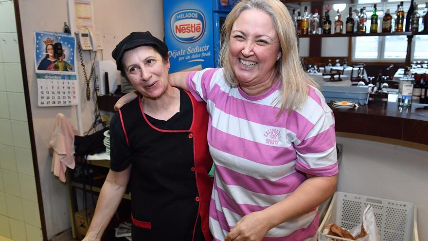 Vecinos, trabajadores y clientes del Gaucho Díaz, bañados en champán