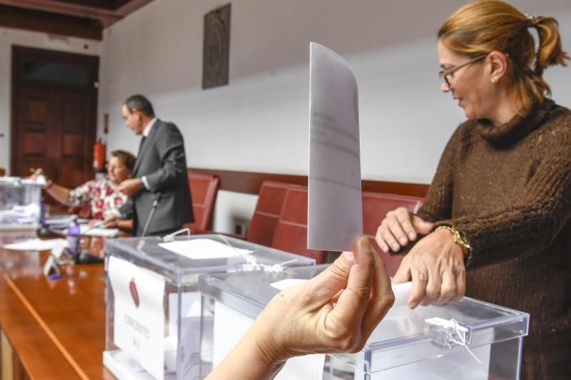 31-01-20 GENTE Y CULTURA. COLEGIO DE ABOGADOS. LAS PALMAS DE GRAN CANARIA. Votaciones para el cambio de nombre en el Colegio de Abogados.     Fotos: Juan Castro.  | 31/01/2020 | Fotógrafo: Juan Carlos Castro