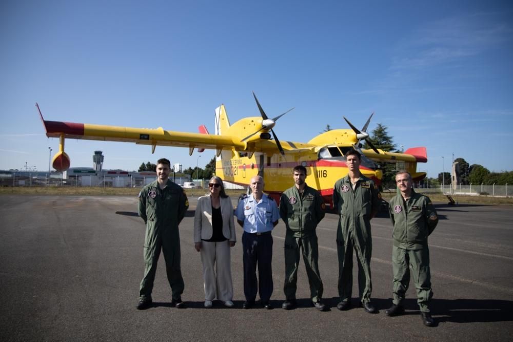 Un avión extra para sofocar los incendios gallegos