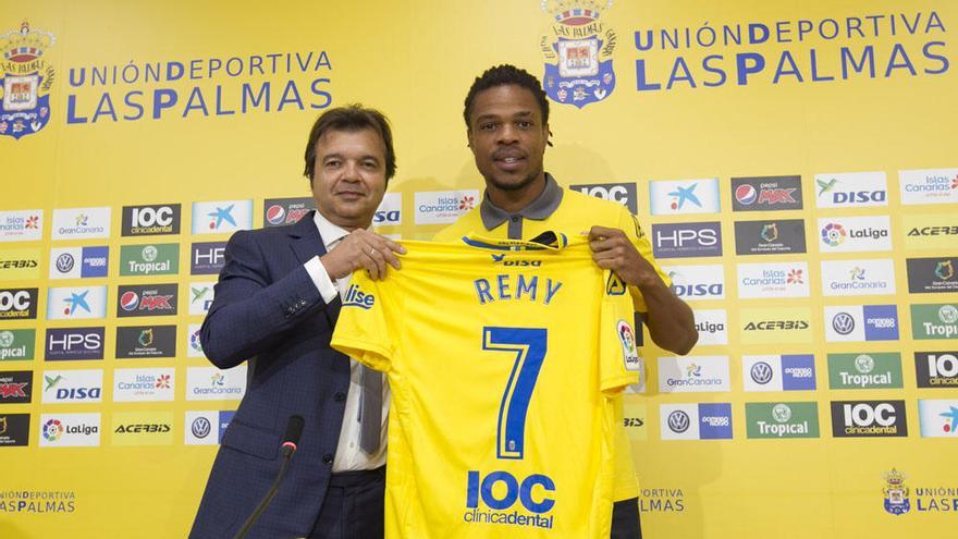 Presentación del nuevo jugador de la UD Las Palmas, Rémy