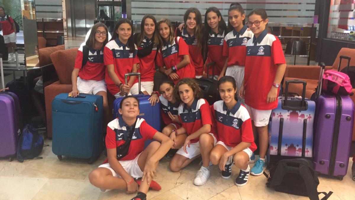 Las chicas del Valencia viajan cargadas de ilusión