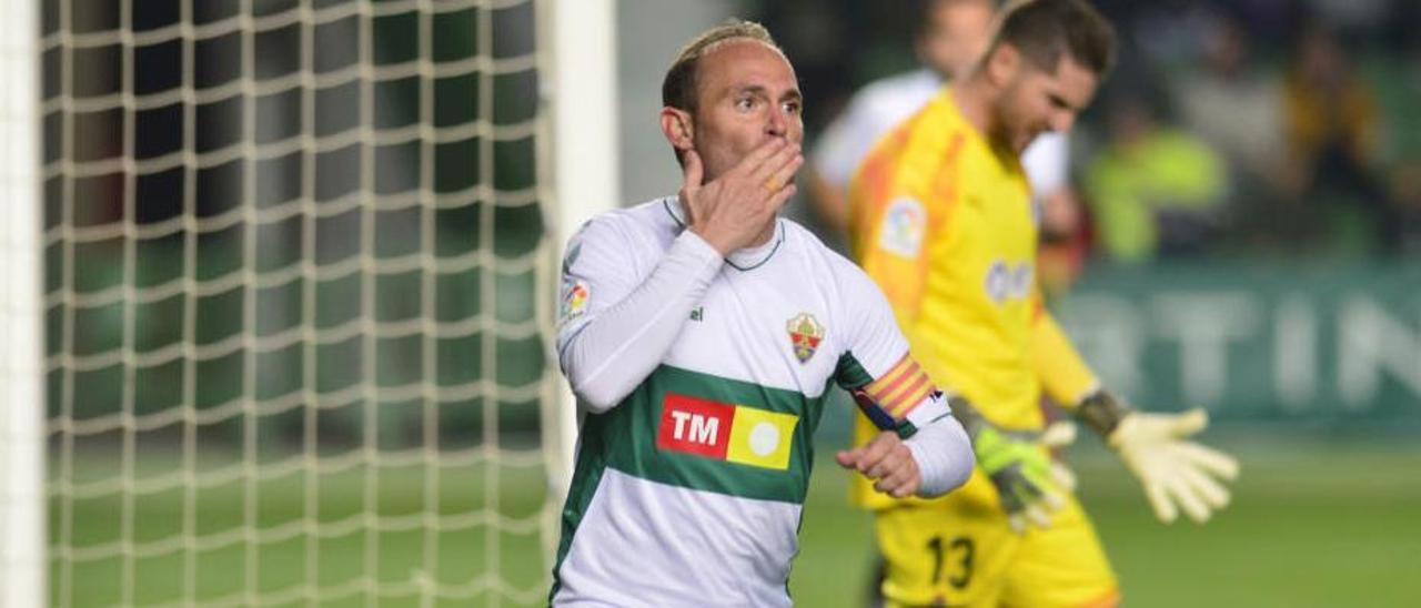 Nino, capitán del Elche.