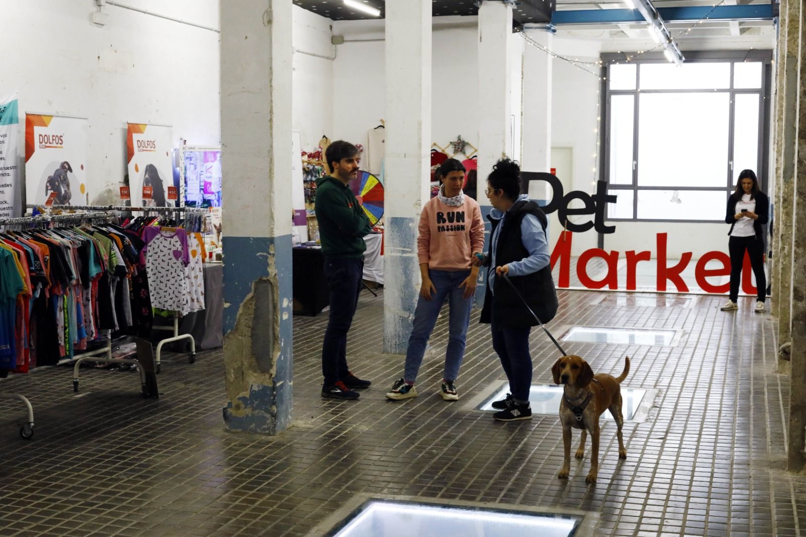 El mercado de mascotas de Zaragoza, en imágenes