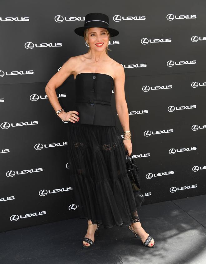 Elsa Pataky con corsé, falda larga y sombrero