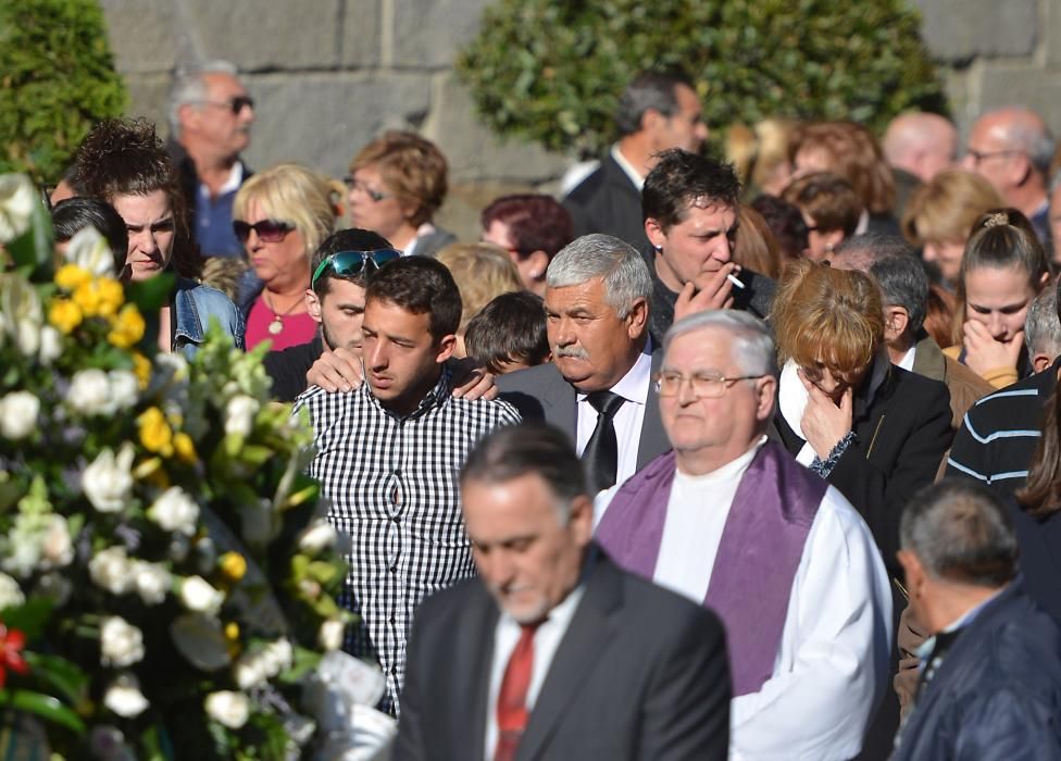 Último adiós a los fallecidos en en Combarro